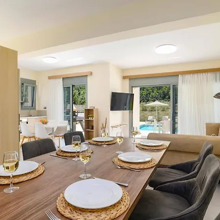 Villa Paleos Evergreen By