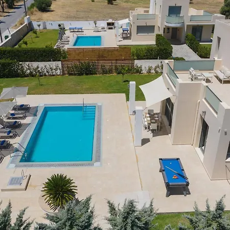Villa Paleos Evergreen By *