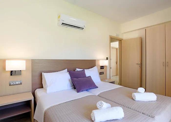 Villa Paleos Evergreen By