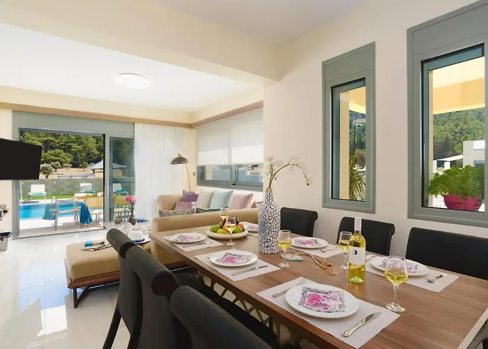 Villa Paleos Evergreen By