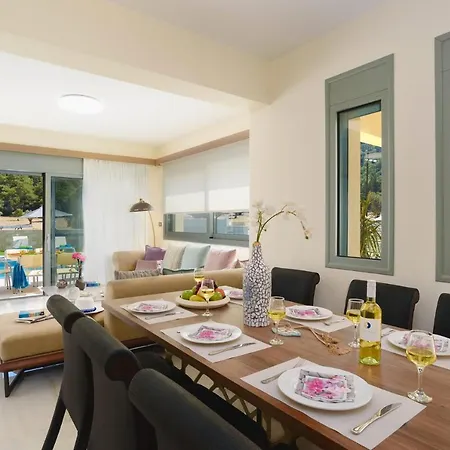 Villa Paleos Evergreen By